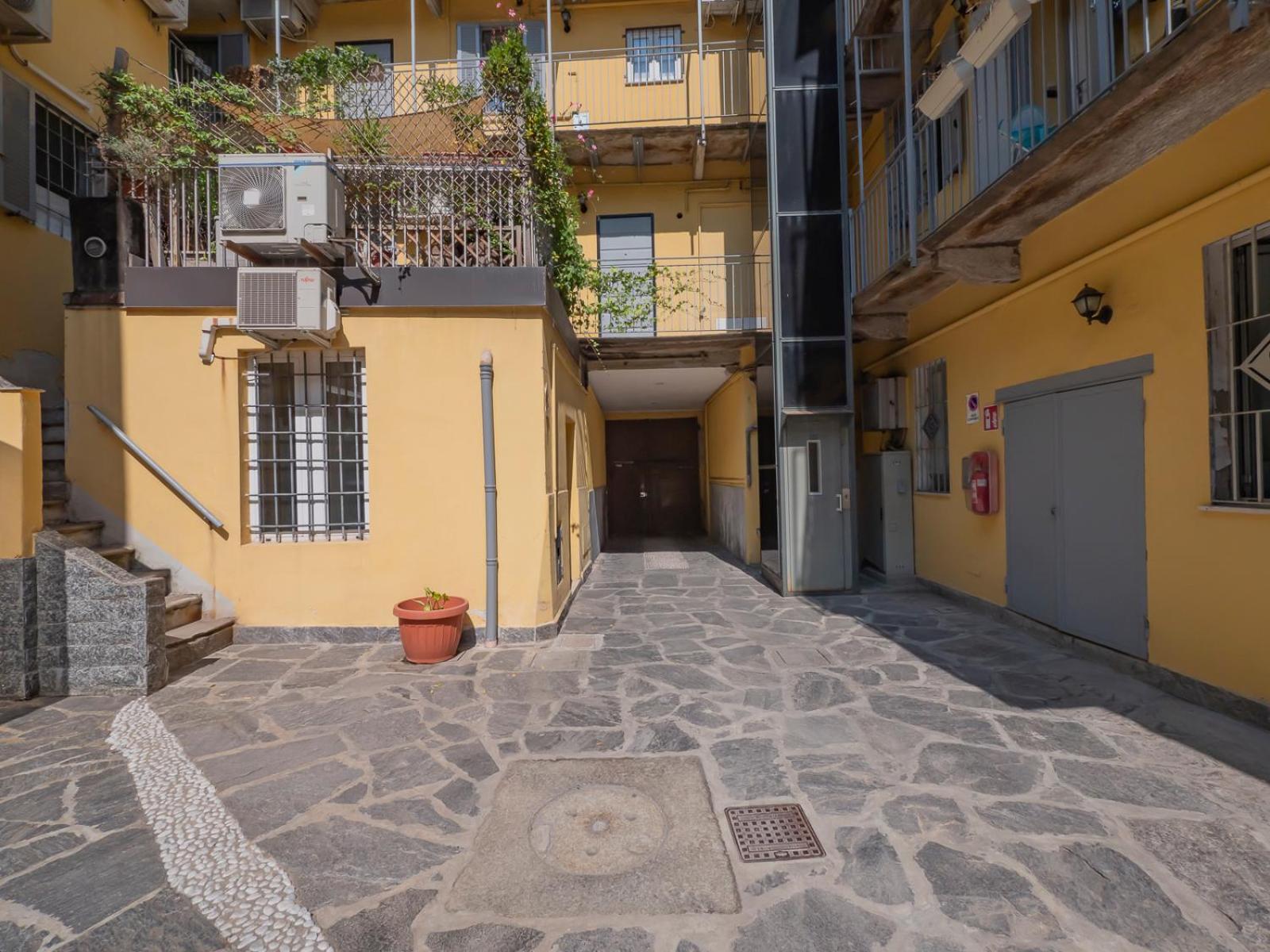 Canonica Charming Apartment Milano Eksteriør billede